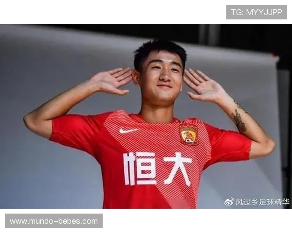 中国队韦世豪边路