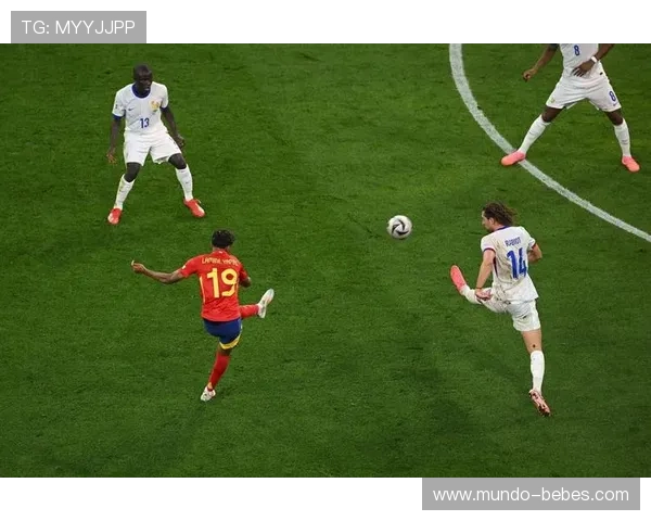 亚马尔与马拉多纳对比分析:青年时期的爆发力与战术角色有何差异? 亚马尔与马拉多纳对比分析:青年时期的爆发力与战术角色有何差异?