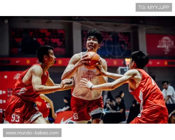 巴萨依赖青训，是体系优势还是阵容补强受限的无奈选择？