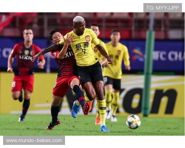 贝尼特斯执教理念强调战术纪律与防守组织，注重比赛控制与临场调整